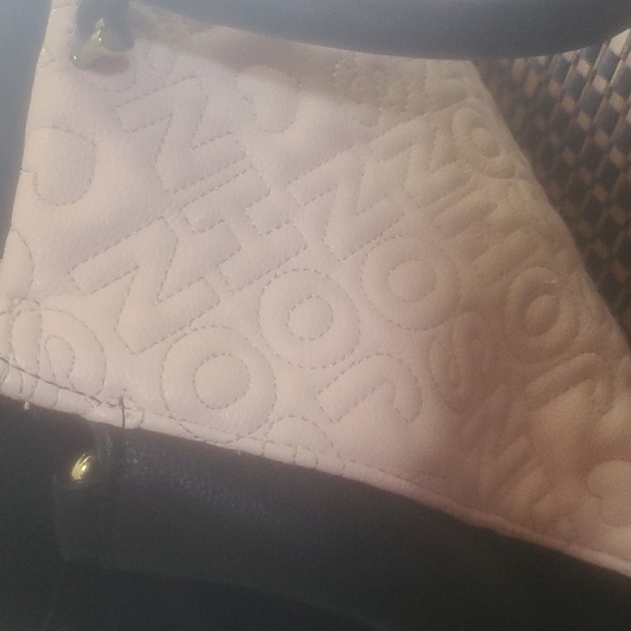 Purse - Picture 4 of 4